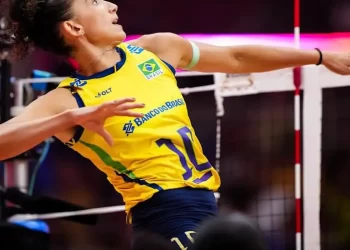 Gabi Guimarães é segunda melhor jogadora de vôlei do mundo em 2025