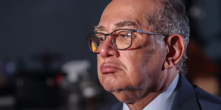 Gilmar decide que só PGR pode pedir impeachment de ministro do STF