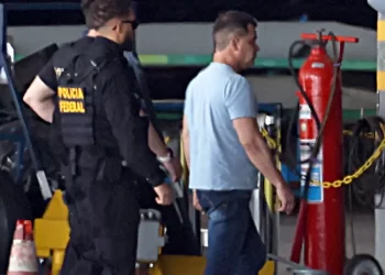 Silvinei Vasques chega a Brasília e ficará preso na Papuda