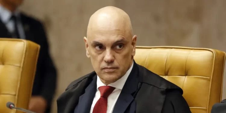 Moraes nega pedido da defesa de Bolsonaro para receber visita de sogro