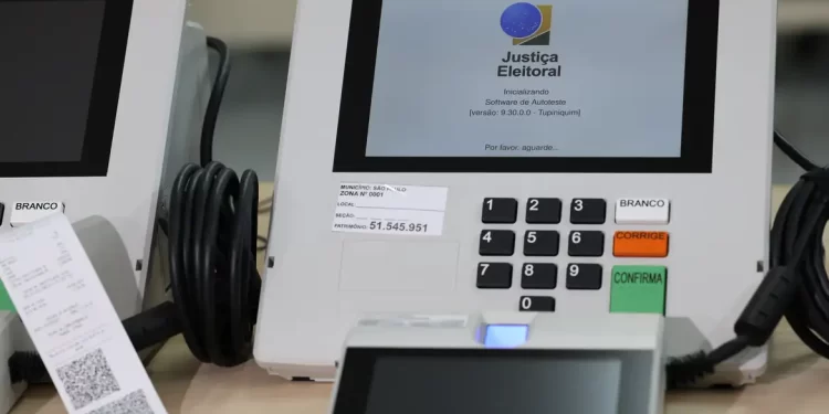 TSE propõe novas regras e recebe sugestões sobre eleições de 2026