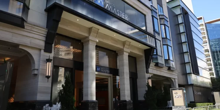 Vorcaro e ex-presidente do BRB se contradizem durante acareação