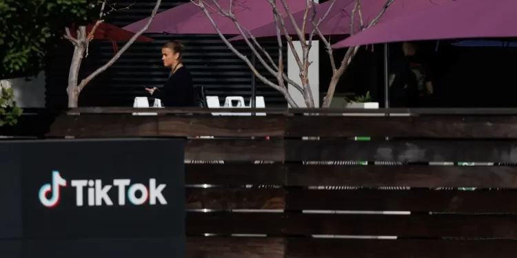 O que se sabe sobre venda do TikTok para Oracle, nos EUA