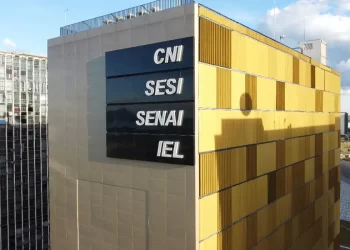 Setor produtivo reage à manutenção da Selic em 15% ao ano