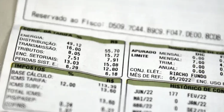 Fevereiro seguirá com bandeira tarifária verde na conta de luz