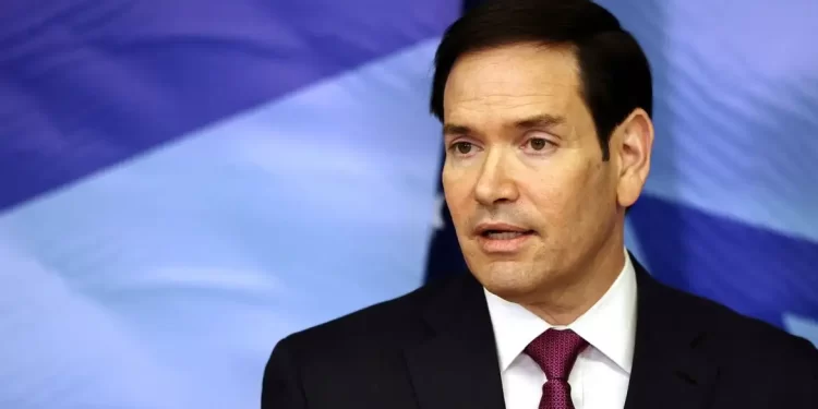 Sem provas, Rubio acusa Maduro de chefiar organização narcoterrorista
