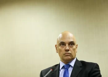 Moraes nega encontro com ex-presidente do BRB na casa de Vorcaro