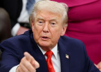 Trump diz que Estados Unidos “estão prontos para ajudar o Irã”