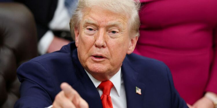 Trump diz que Estados Unidos “estão prontos para ajudar o Irã”