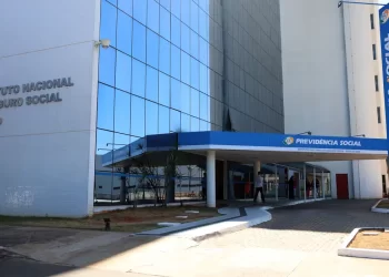 Tese da AGU obriga autor de feminicídio a ressarcir pensão do INSS