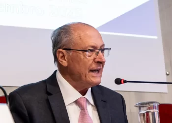 Alckmin: Brasil não perde competitividade com tarifa de 10% dos EUA