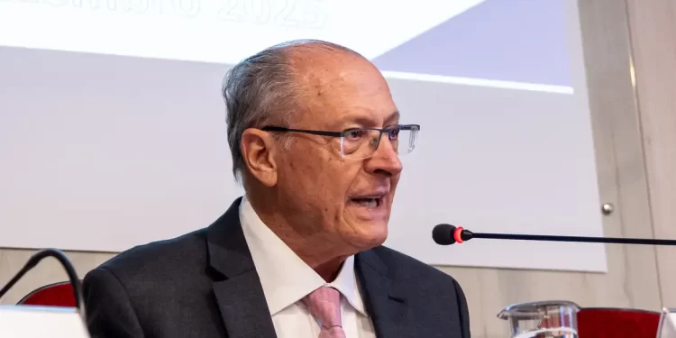 Alckmin: Brasil não perde competitividade com tarifa de 10% dos EUA