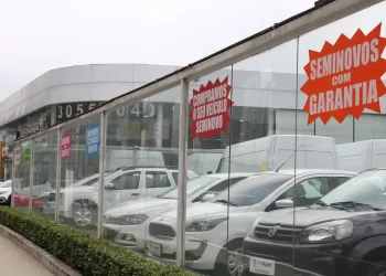 Produção e venda de veículos caem em janeiro, aponta Anfavea