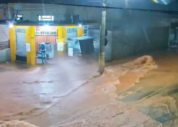 Sobe para 22 total de mortos por chuvas em Juiz de Fora e Ubá