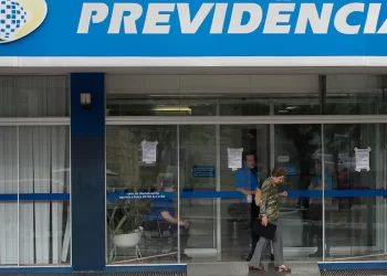 Serviços e Central 135 voltam a funcionar nesta segunda-feira