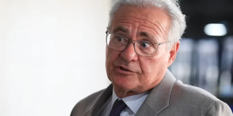 Senado instala comissão para apurar fraudes do Banco Master