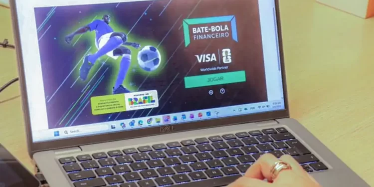 Ferramenta promove educação financeira a famílias no CadÚnico