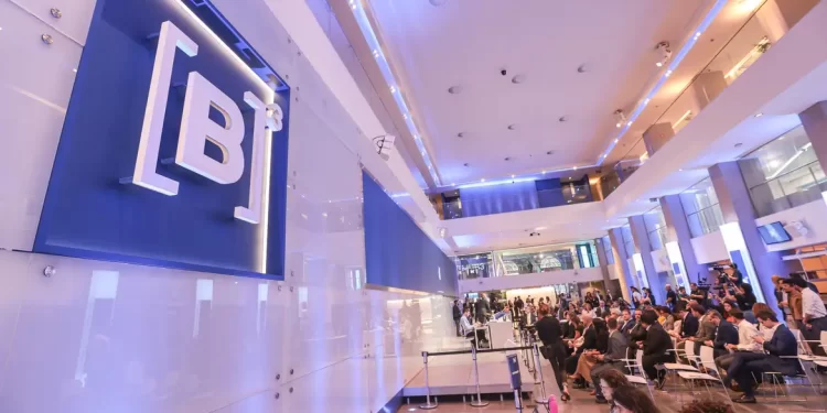 Bolsa volta a bater recorde e encosta nos 190 mil pontos