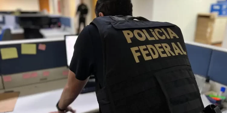 Polícia Federal faz operação em SP contra fraudes na Caixa