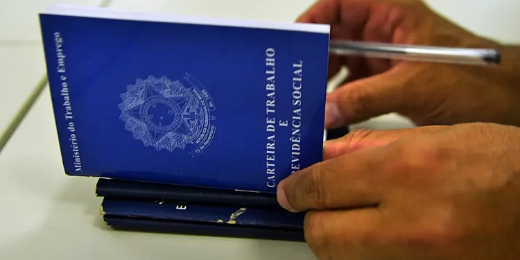 Brasil tem saldo positivo de 112,3 mil postos de trabalho em janeiro
