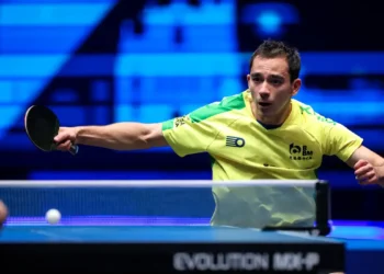 Em busca do bi, Calderano vence estreia na Copa do Mundo de Macau