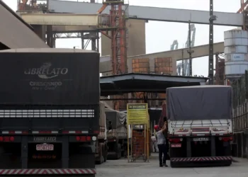 Governo propõe que estados zerem ICMS do diesel importado