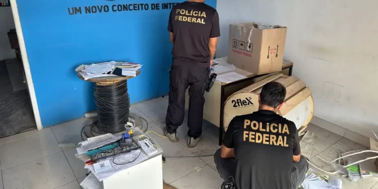Operação prende suspeitos de monopólio ilegal de internet em Cabo Frio