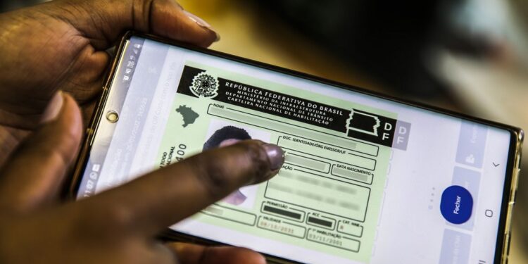 Pesquisa indica apoio ao exame toxicológico para tirar CNH A e B