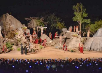 Paixão de Cristo de Nova Jerusalém tem encenações até domingo