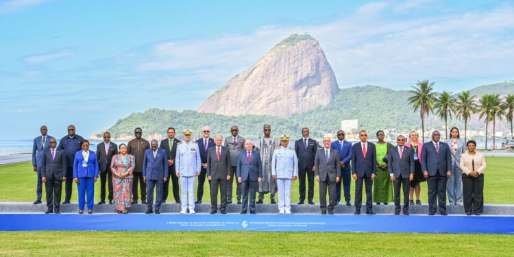 Brasil assume aliança e pede Atlântico Sul livre de guerras e tensões
