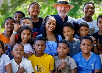 Páscoa é momento de renovação e união, diz Lula em mensagem