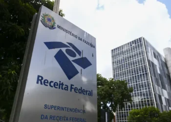 Receita regulamenta tributação mínima de 15% para multinacionais