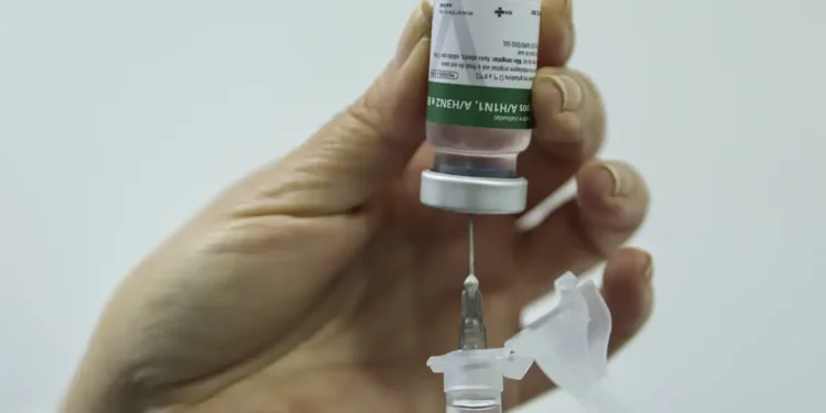 Fiocruz mantém alerta para síndrome respiratória grave