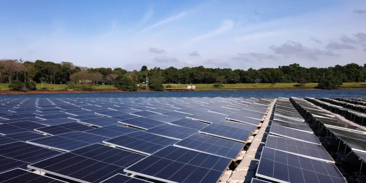 Energia solar em Itaipu tem potencial para dobrar capacidade da usina