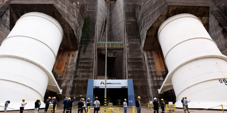 Diretor brasileiro de Itaipu garante tarifa reduzida em 2027
