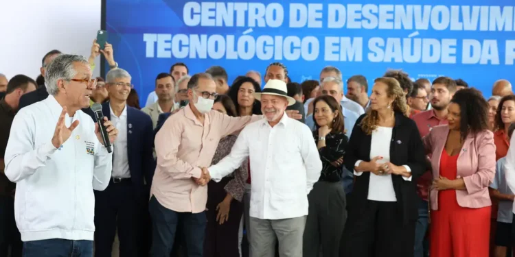 Fiocruz terá produção nacional de terapias celulares contra o câncer