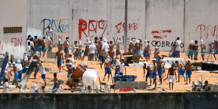 Brasil no Mundo discute impacto de decisão dos EUA sobre facções