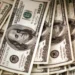 Dólar cai para R$ 5 e bolsa sobe com alívio no Oriente Médio