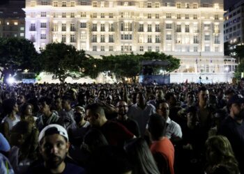 Mesmo com multidão, show de Shakira não registra ocorrência graves