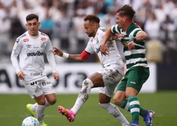 Coritiba ofusca festa para Neymar e derrota Santos pelo Brasileirão