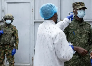 Ebola: dez países africanos estão sob alto risco, diz agência