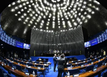 Senado aprova projeto de incentivo ao primeiro emprego para jovens