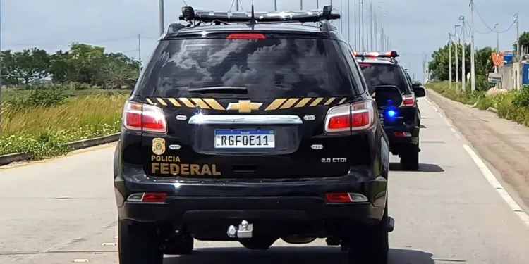PF apreende mais de uma tonelada de maconha em rodovia paulista