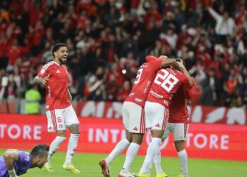 Inter faz 2 a 0 no Fluminense e se distancia do Z4 do Brasileirão