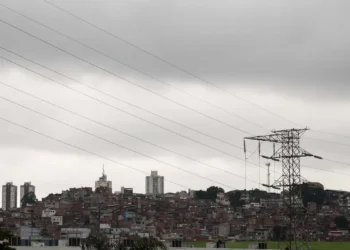 Fim de semana será de temporal no Sudeste e chuva intensa no Norte