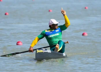 Isaquias Queiroz é prata na Copa do Mundo de Canoagem na Hungria