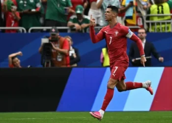 Cristiano Ronaldo se tornou o primeiro jogador a marcar gols em seis edições diferentes de Copas do Mundo - (crédito: Paul ELLIS / AFP)