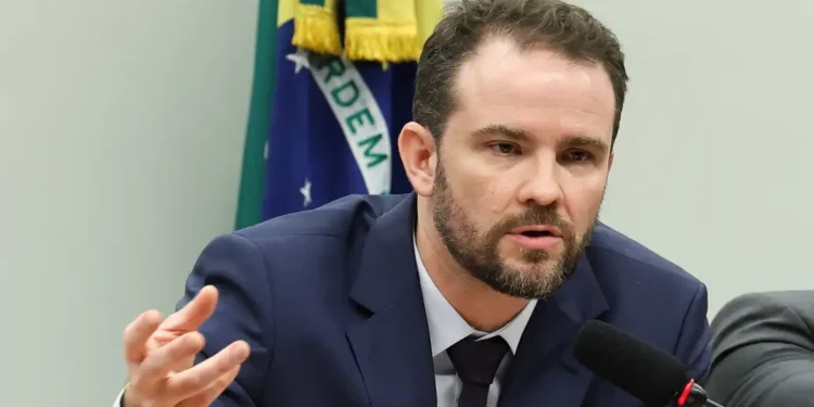 Lula pede a Durigan que avalie possíveis prejuízos de medidas dos EUA