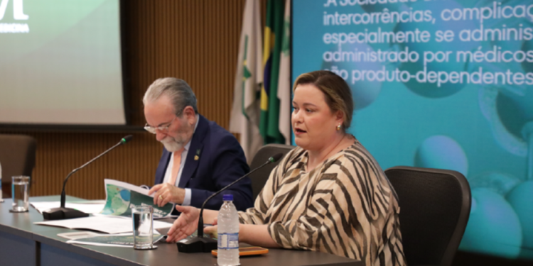 Resolução proíbe uso de PMMA por médicos em procedimentos na pele