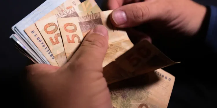 Caixa começa a pagar Bolsa Família de junho